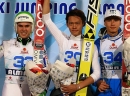 Pobednici u Amatiju - Jernej Damjan, Taku Takeuchi, Phillip Sjoeen - foto FIS
