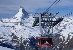 Zermatt11RothornbahnAmLetztenMast 10116a II