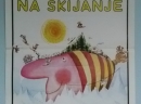 Plakat filma na zidu kancelarije SkiBus-a "Svi idemo na skijanje"