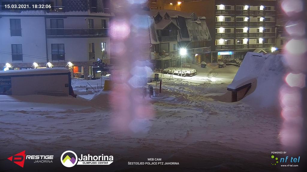 Ime: webcam.jpg
Pregleda: 69
Veliina: 76,3 KB
