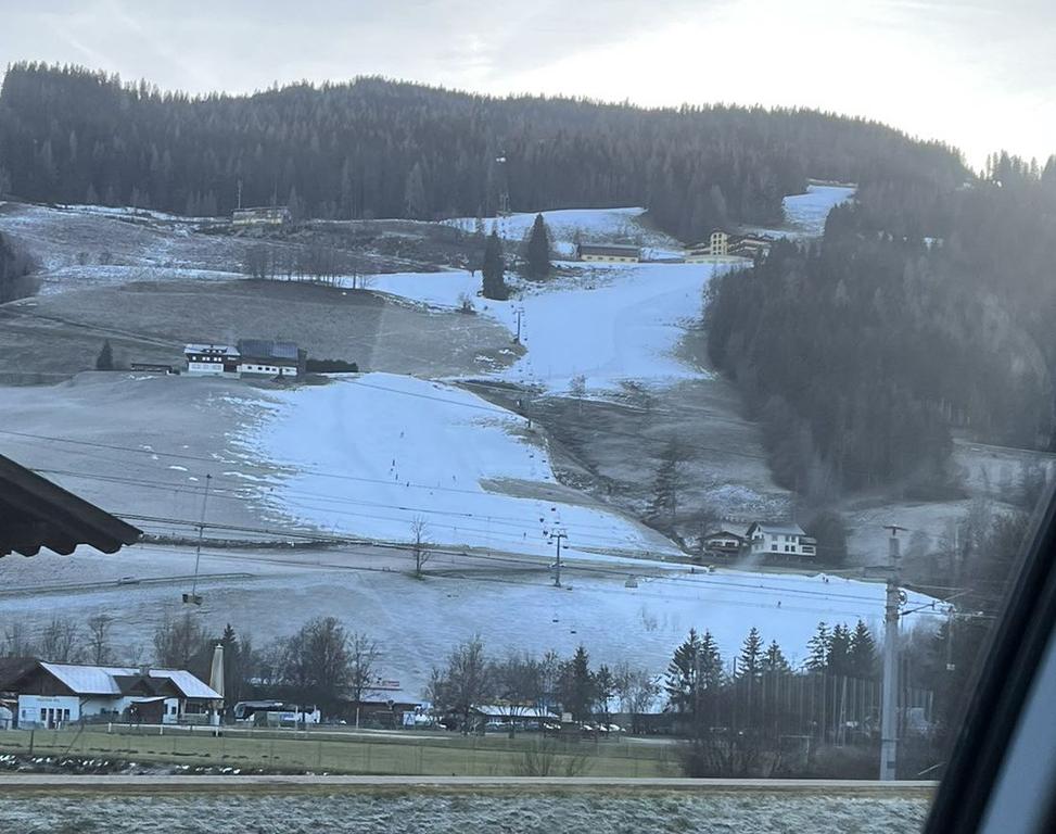Ime: Schladming_2022-12-30.jpg
Pregleda: 83
Veliina: 102,9 KB